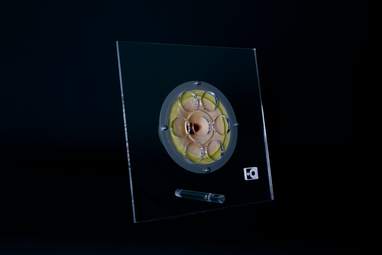 Vue complète de l’enceinte.